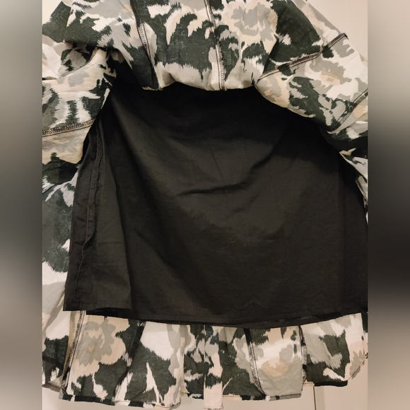 Floral skirt - Picture 2 of 3